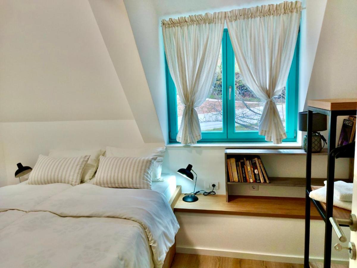 Legat Kuca Za Odmor Hotell Pale Eksteriør bilde